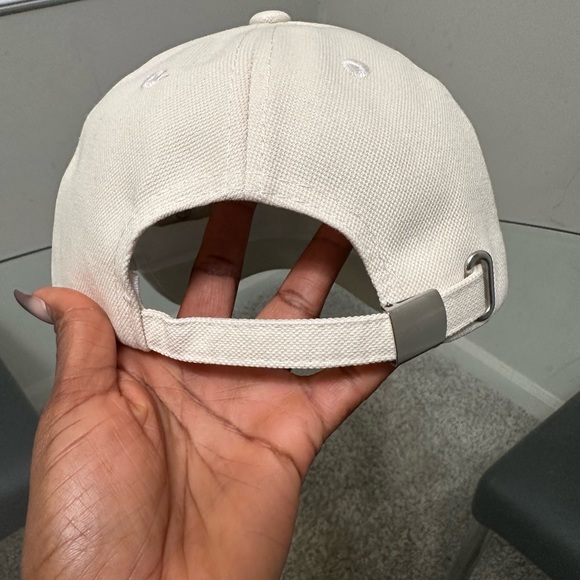 LOVE EMBROIDERED BASEBALL CAP - Picture 6 of 7